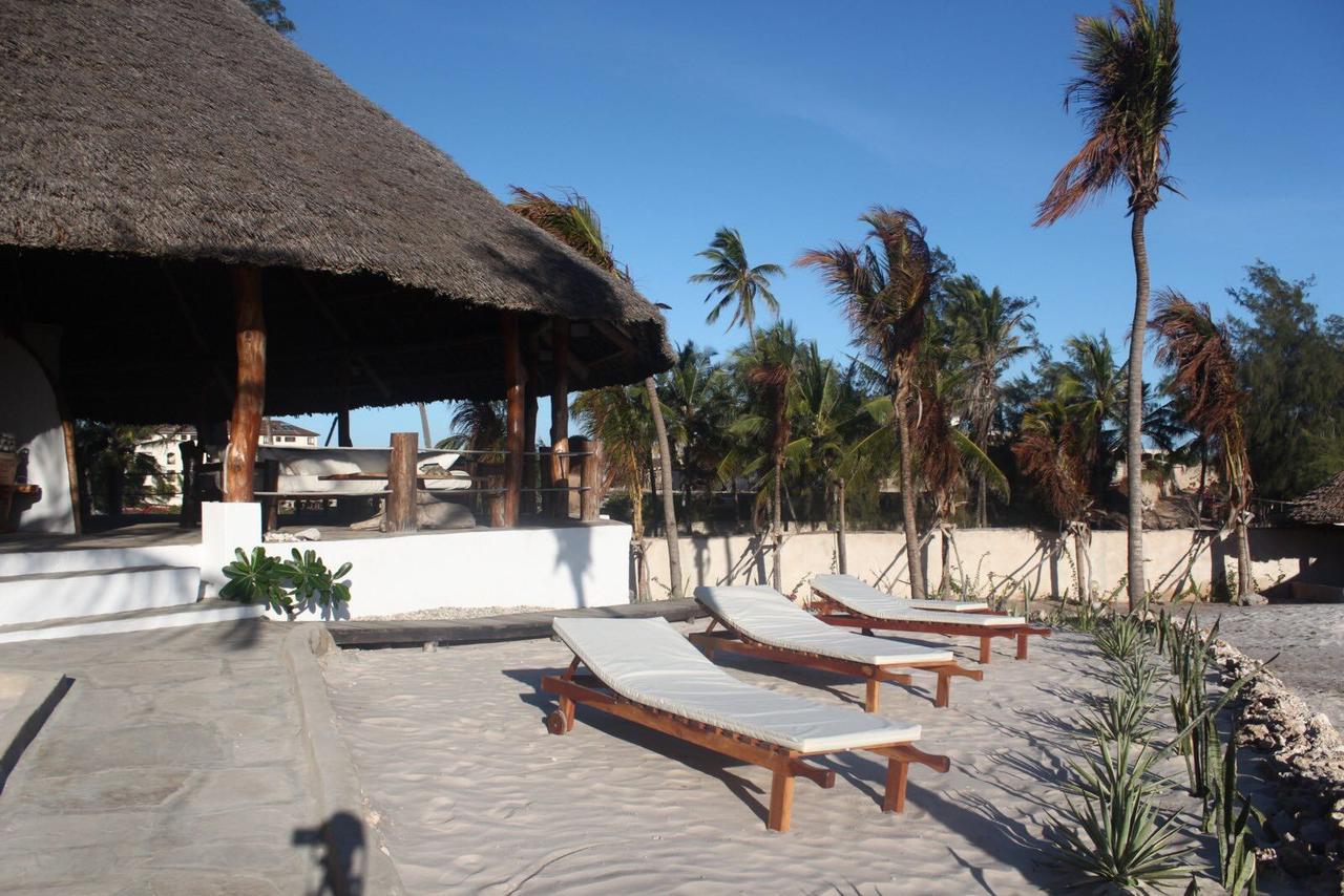 Sunset Beach Resort Watamu Bagian luar foto
