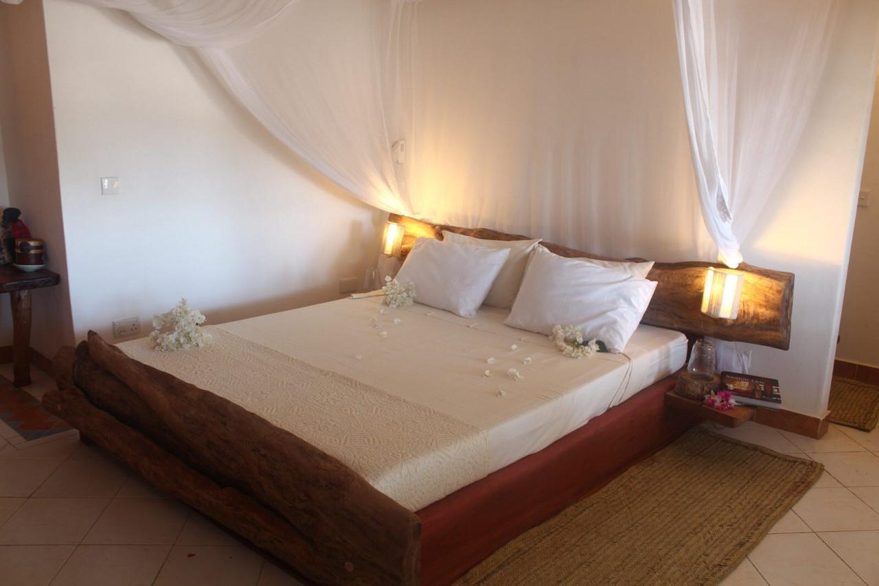 Sunset Beach Resort Watamu Bagian luar foto