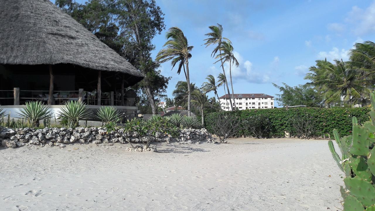 Sunset Beach Resort Watamu Bagian luar foto